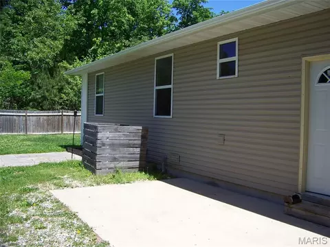 Exterior - 16355 Walnut Rd, Plato, MO 65552 photo 4 of 14