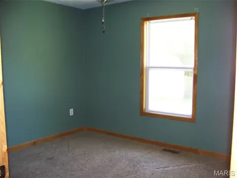 Bedroom - 16355 Walnut Rd, Plato, MO 65552 photo 2 of 4