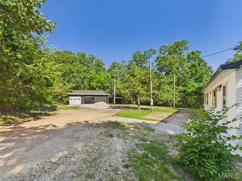 Exterior - 21700 Highway Y, Saint Robert, MO 65584 photo 5 of 16