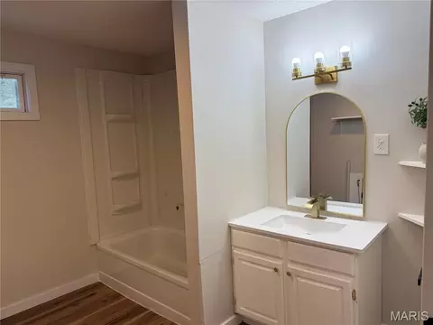 Bath - 21700 Highway Y, Saint Robert, MO 65584 photo 1 of 3