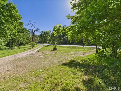 Exterior - 21700 Highway Y, Saint Robert, MO 65584 photo 12 of 16