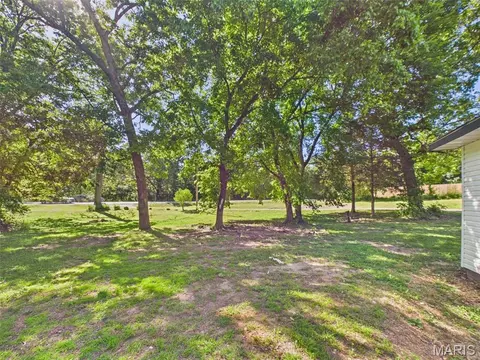 Exterior - 21700 Highway Y, Saint Robert, MO 65584 photo 3 of 16