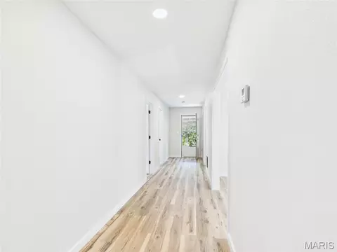 Entry Way - 21700 Highway Y, Saint Robert, MO 65584 photo 6 of 10