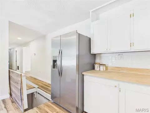 Entry Way - 21700 Highway Y, Saint Robert, MO 65584 photo 3 of 10