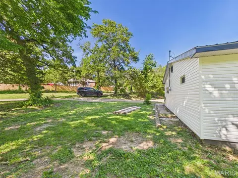 Exterior - 21700 Highway Y, Saint Robert, MO 65584 photo 4 of 16
