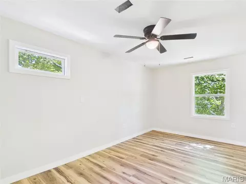 Bedroom - 21700 Highway Y, Saint Robert, MO 65584 photo 10 of 11