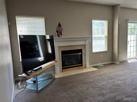 Living - 745 Erika St, O'fallon, IL 62269 photo 2 of 4