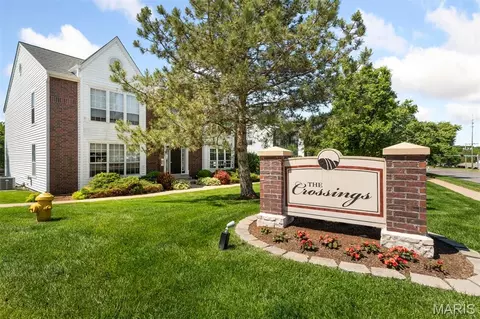 1311 Crossings Ct #C, Ballwin, MO 63021