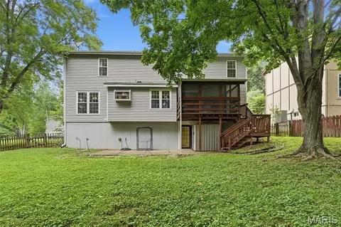 Exterior - 130 Holly Garden Dr, Ballwin, MO 63021 photo 4 of 4