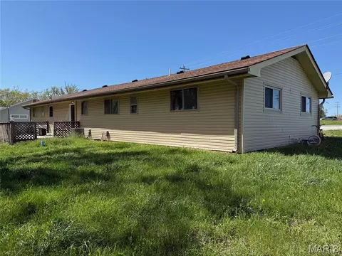 106 Schemmer Rd, Wright City, MO 63390 photo 2