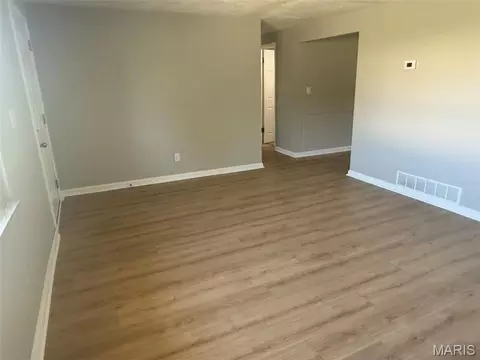 Living - 106 Schemmer Rd, Wright City, MO 63390 photo 2 of 3