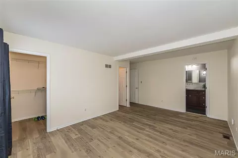 Bedroom - 716 Reinke Rd, Ballwin, MO 63021 photo 11 of 11