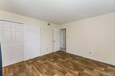 Bedroom - 716 Reinke Rd, Ballwin, MO 63021 photo 8 of 11