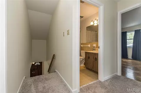Entry Way - 716 Reinke Rd, Ballwin, MO 63021 photo 2 of 2