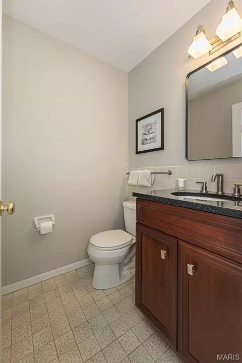 Bath - 716 Reinke Rd, Ballwin, MO 63021 photo 1 of 6