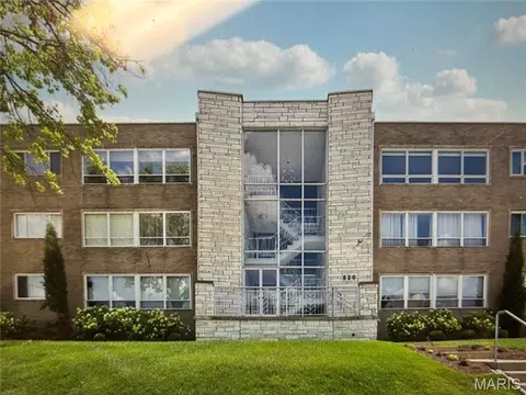 520 S Brentwood Blvd #2D, Clayton, MO 63105