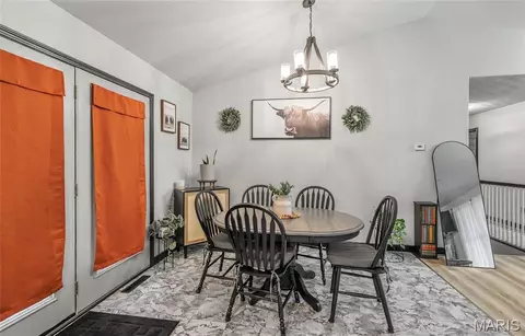 Dining - 227 Robin Ct, Bourbon, MO 65441 photo 2 of 2