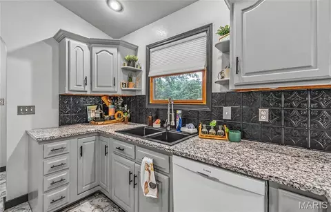 Kitchen - 227 Robin Ct, Bourbon, MO 65441 photo 3 of 3