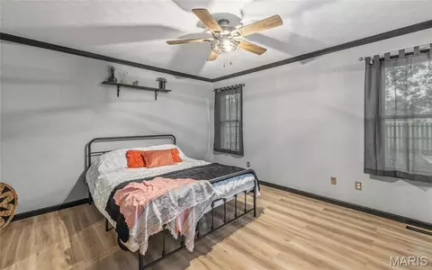 Bedroom - 227 Robin Ct, Bourbon, MO 65441 photo 3 of 7