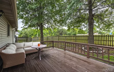 Exterior - 227 Robin Ct, Bourbon, MO 65441 photo 1 of 10