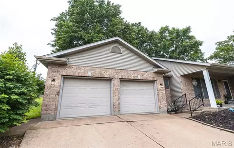 Exterior - 227 Robin Ct, Bourbon, MO 65441 photo 6 of 10