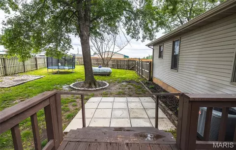 Exterior - 227 Robin Ct, Bourbon, MO 65441 photo 2 of 10