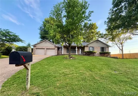 227 Robin Ct, Bourbon, MO 65441