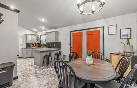 Dining - 227 Robin Ct, Bourbon, MO 65441 photo 1 of 2