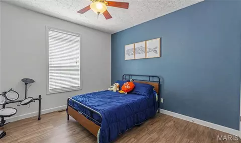 Bedroom - 211 Sooter Ln, Rolla, MO 65401 photo 3 of 8