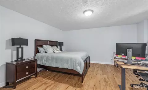 Bedroom - 211 Sooter Ln, Rolla, MO 65401 photo 7 of 8