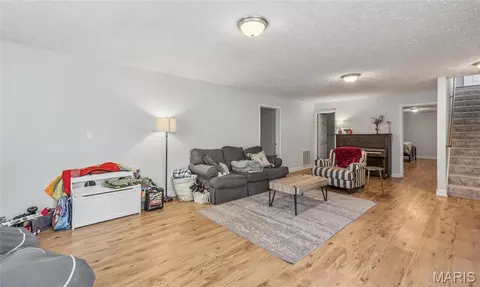 Living - 211 Sooter Ln, Rolla, MO 65401 photo 1 of 1
