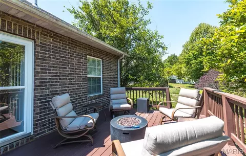 Exterior - 211 Sooter Ln, Rolla, MO 65401 photo 5 of 8