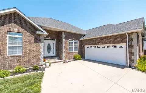 211 Sooter Ln, Rolla, MO 65401