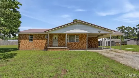 17563 Kenton St, Kennett, MO 63857