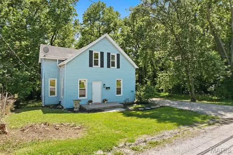 3027 Mayfield Ave, Alton, IL 62002