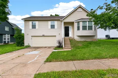 14459 Williamsburg Manor Dr, Florissant, MO 63034