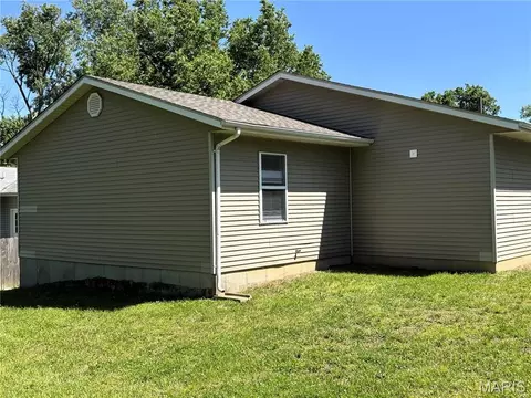 Exterior - 1275 Casey Ave, Saint Clair, MO 63077 photo 4 of 6