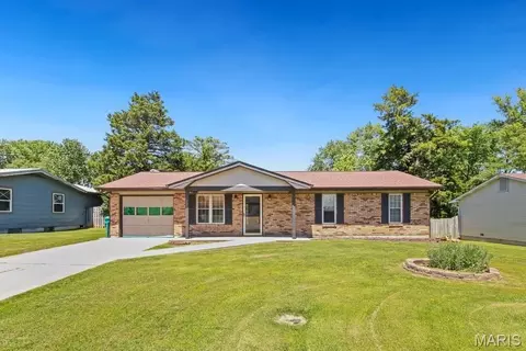 121 Mervin St, Sullivan, MO 63080