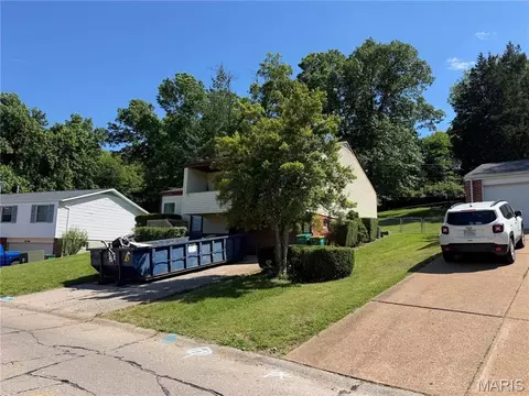 Exterior - 2042 Catlin Dr, Barnhart, MO 63012 photo 3 of 5