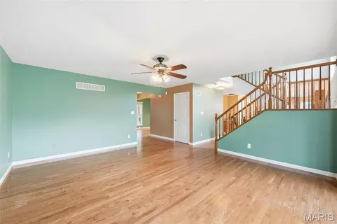 Living - 415 Forby Estates Dr, Eureka, MO 63025 photo 11 of 15
