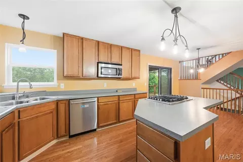 Kitchen - 415 Forby Estates Dr, Eureka, MO 63025 photo 3 of 6