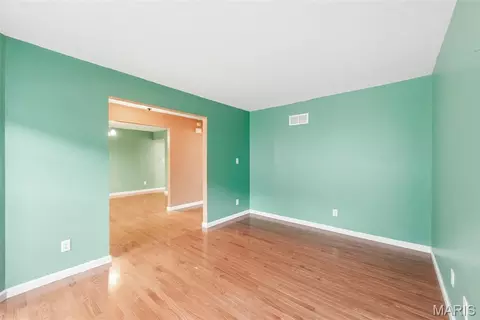 Living - 415 Forby Estates Dr, Eureka, MO 63025 photo 3 of 15