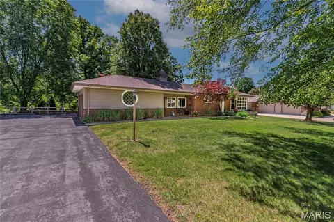 11834 Tescord Dr, Saint Louis, MO 63128