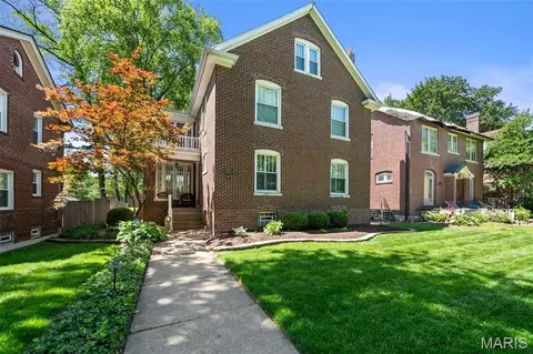 6920 Pershing Ave, University City, MO 63130