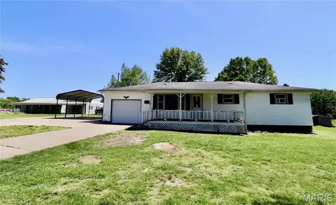 25898 Highway 32, Lebanon, MO 65536