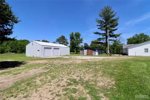 25915 Foxwood Ln, Lebanon, MO 65536