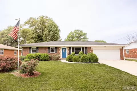 111 Marilyn Ave, Belleville, IL 62226