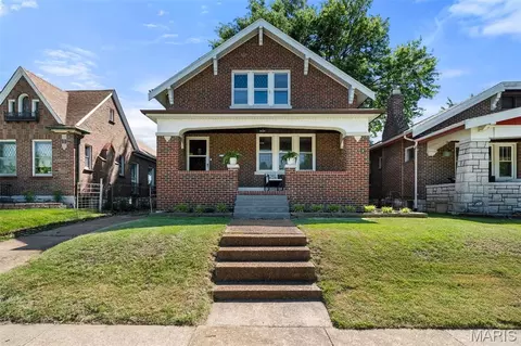 4322 Holly Hills Blvd, Saint Louis, MO 63116