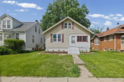 1310 Raab Ave, Belleville, IL 62220