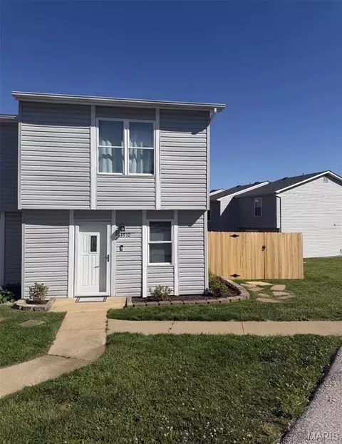 3910 Cherry Brook Dr, Arnold, MO 63010